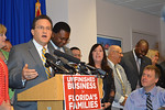 Rep. Mark Pafford speaks at a news conference with Democratic House members on Tuesday. Photo by Bill Cotterell