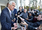 Former Gov. Charlie Crist makes a point with reporters prior to his Tallahassee fundraising reception Thursday evening. Photo by Bill Cotterell.